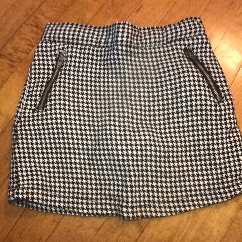 Girls Checkered skirt